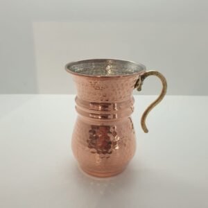 كوب مصنوع من النحاس النقي